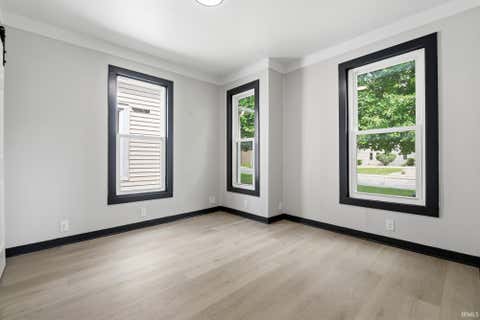 Tiny photo for 314 S Line Street, Columbia City, IN 46725 (MLS # 202634617)