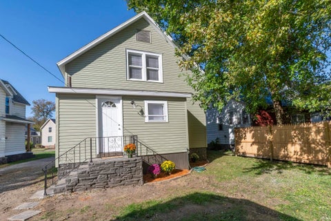 Tiny photo for 329 Jefferson Street, Elkhart, IN 46516 (MLS # 202643629)