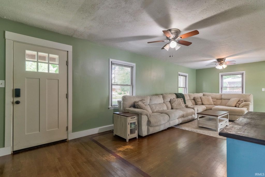 Photo of 1907 N Ruston Avenue, Evansville, IN 47711 (MLS # 202613478)