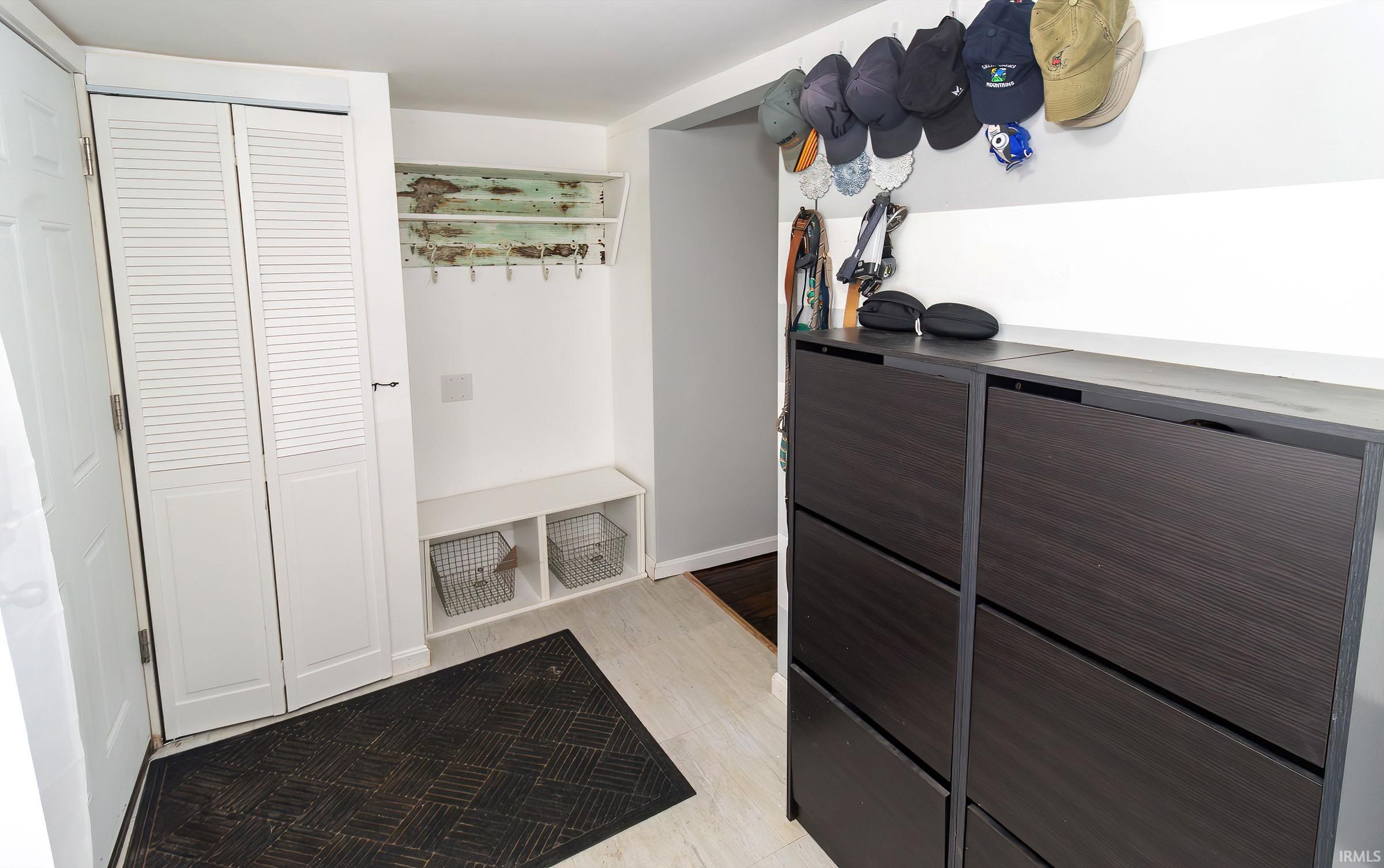 Evansville, Indiana 47711, United States, 2 Bedrooms Bedrooms, ,1 BathroomBathrooms,Residential,Active,98297