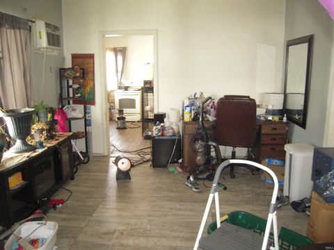 Tiny photo for 1821 W Sample St St, South Bend, IN 46619 (MLS # 202602038)