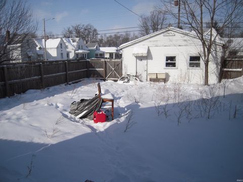 Tiny photo for 1821 W Sample St St, South Bend, IN 46619 (MLS # 202602038)