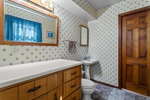 Tiny photo for 213 W WESTMORELAND Drive, Kokomo, IN 46901 (MLS # 202609710)