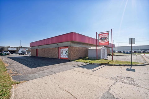 Tiny photo for 1500 E Boulevard Street, Kokomo, IN 46902 (MLS # 202644205)