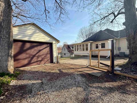 Tiny photo for 102 Stitt Street, Wabash, IN 46992 (MLS # 202610147)