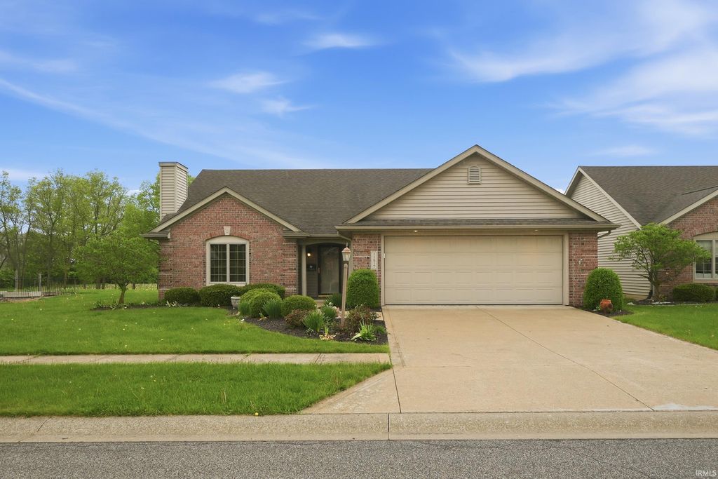 Photo of 11817 Butternut Cove, Leo, IN 46765 (MLS # 202615745)