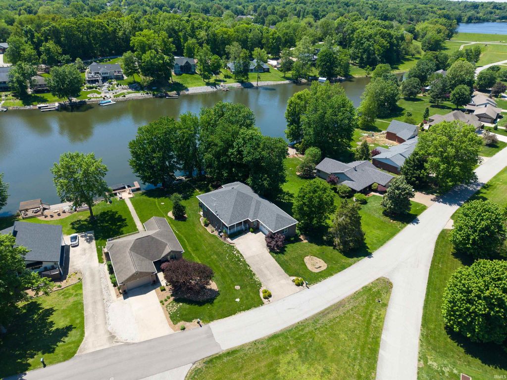 Photo of 455 W Evergreen Plaza, Santa Claus, IN 47579 (MLS # 202617424)