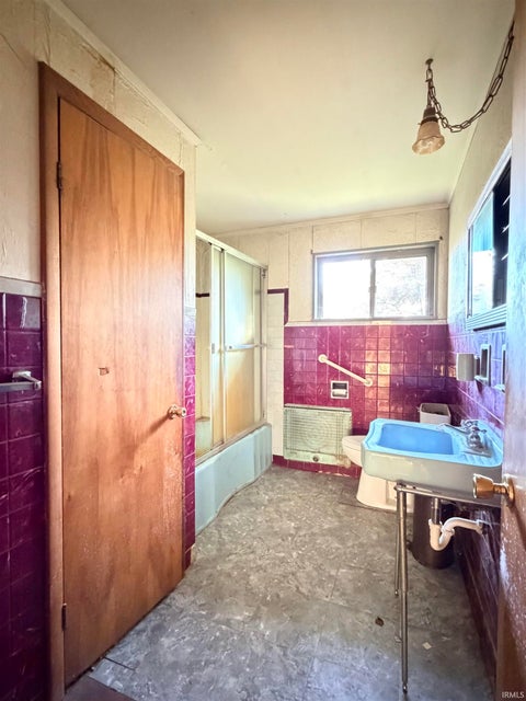 Tiny photo for 4815 Maples Road, Fort Wayne, IN 46816 (MLS # 202643709)