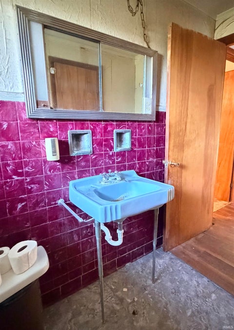 Tiny photo for 4815 Maples Road, Fort Wayne, IN 46816 (MLS # 202643709)