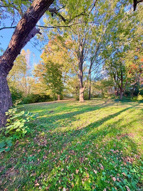 Tiny photo for 4815 Maples Road, Fort Wayne, IN 46816 (MLS # 202643709)