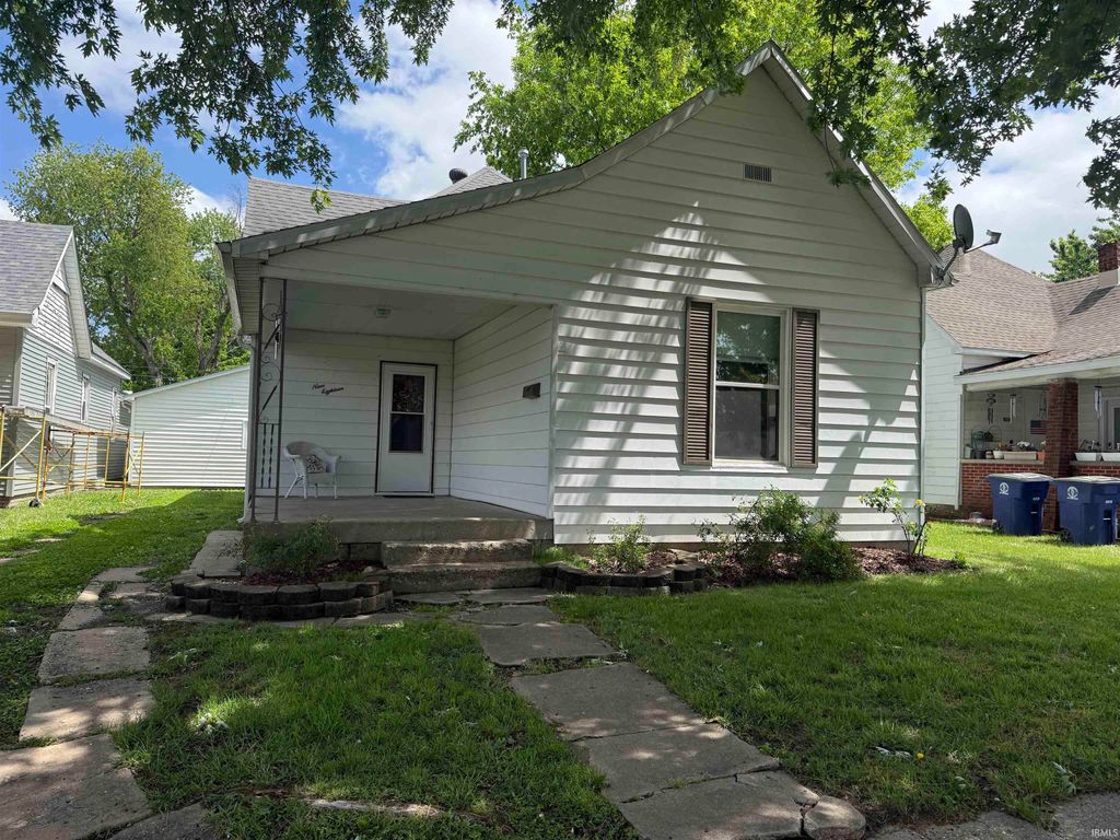 Photo of 918 S Gibson Street, Princeton, IN 47670 (MLS # 202615410)