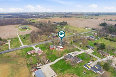 Tiny photo for 4491 E 00 Ns, Kokomo, IN 46901 (MLS # 202610152)