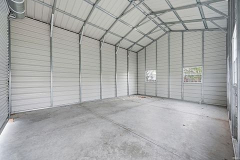 Tiny photo for 4491 E 00 Ns, Kokomo, IN 46901 (MLS # 202610152)