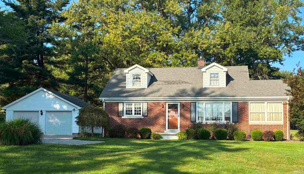 Photo of 3210 Mesker Park Drive, Evansville, IN 47720 (MLS # 202639508)