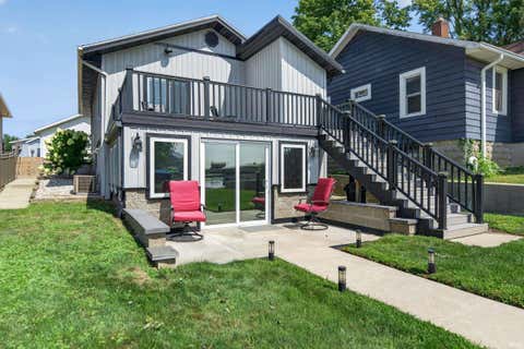 Photo of 2139 Boulevard Street, Rochester, IN 46975 (MLS # 202630838)