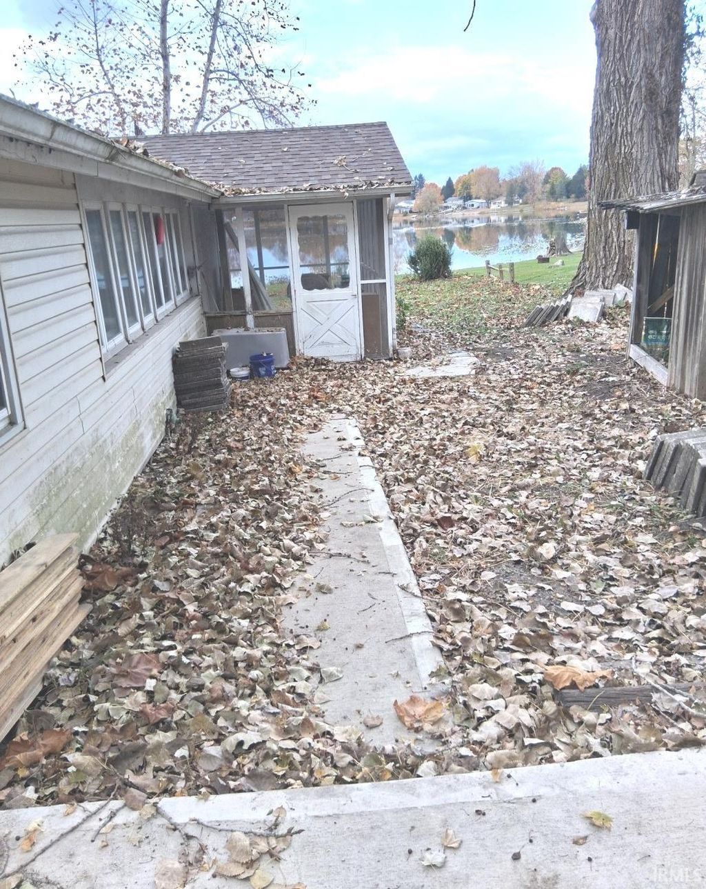 Photo of 1519 S Lakeshore Drive, Albion, IN 46701 (MLS # 202611461)