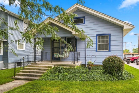 Tiny photo for 2021 Oakland Street, Fort Wayne, IN 46808 (MLS # 202633255)