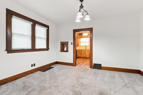 Tiny photo for 2021 Oakland Street, Fort Wayne, IN 46808 (MLS # 202633255)