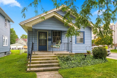Tiny photo for 2021 Oakland Street, Fort Wayne, IN 46808 (MLS # 202633255)