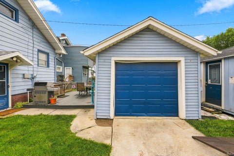 Tiny photo for 2021 Oakland Street, Fort Wayne, IN 46808 (MLS # 202633255)