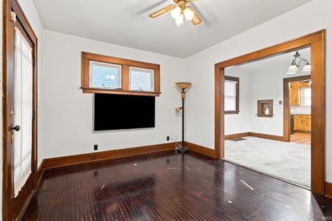 Tiny photo for 2021 Oakland Street, Fort Wayne, IN 46808 (MLS # 202633255)