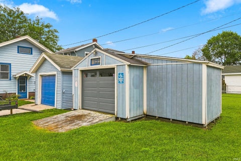 Tiny photo for 2021 Oakland Street, Fort Wayne, IN 46808 (MLS # 202633255)