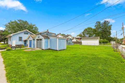 Tiny photo for 2021 Oakland Street, Fort Wayne, IN 46808 (MLS # 202633255)