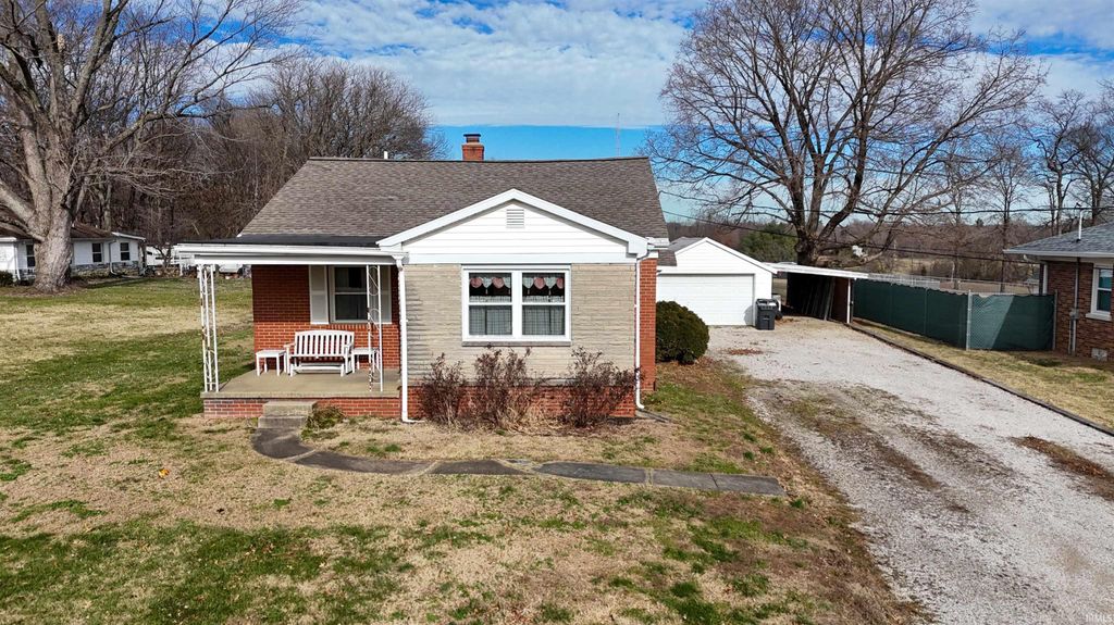 Photo of 3701 Laurel Avenue, Evansville, IN 47720 (MLS # 202601032)
