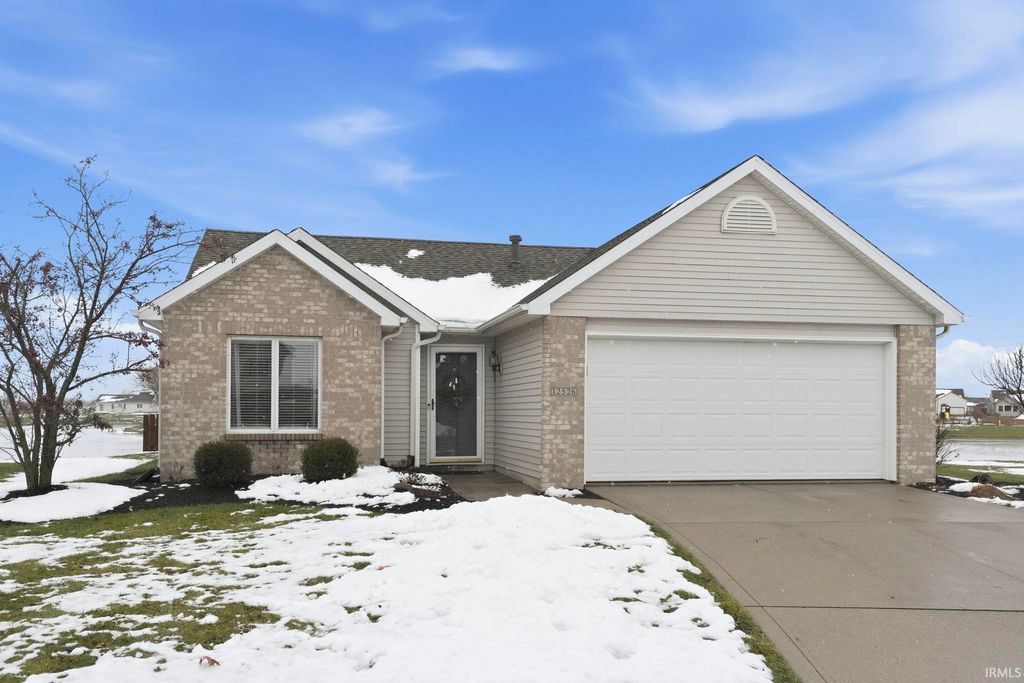 Photo of 12526 Wandering Way Way, Fort Wayne, IN 46818 (MLS # 202548710)