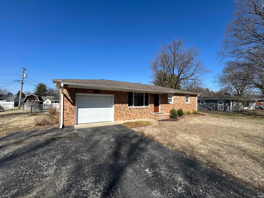 Photo of 206 Eastgate Drive, Vincennes, IN 47591 (MLS # 202606313)