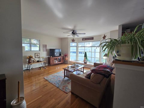 Tiny photo for 1539 W WALNUT Street, Kokomo, IN 46901 (MLS # 202642620)