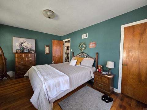 Tiny photo for 1539 W WALNUT Street, Kokomo, IN 46901 (MLS # 202642620)