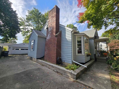 Tiny photo for 1539 W WALNUT Street, Kokomo, IN 46901 (MLS # 202642620)
