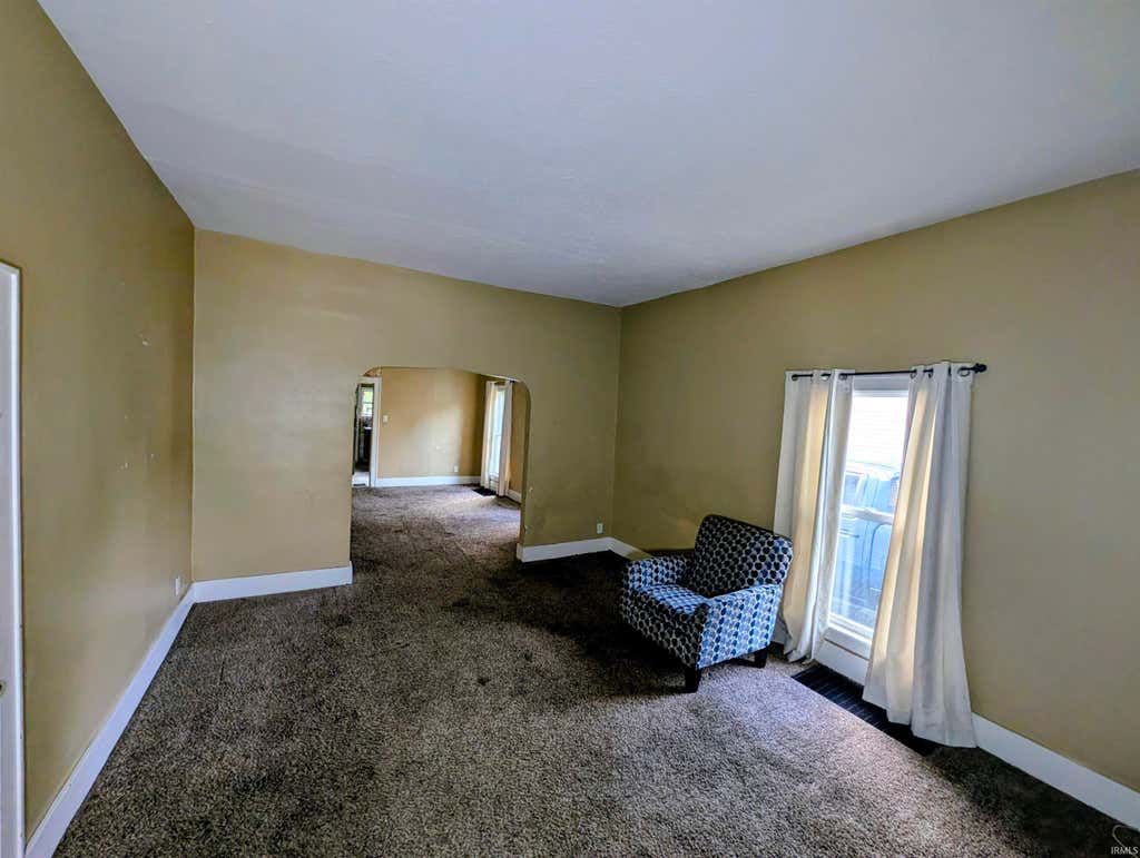 Photo of 609 W Franklin Street, Elkhart, IN 46516 (MLS # 202634998)