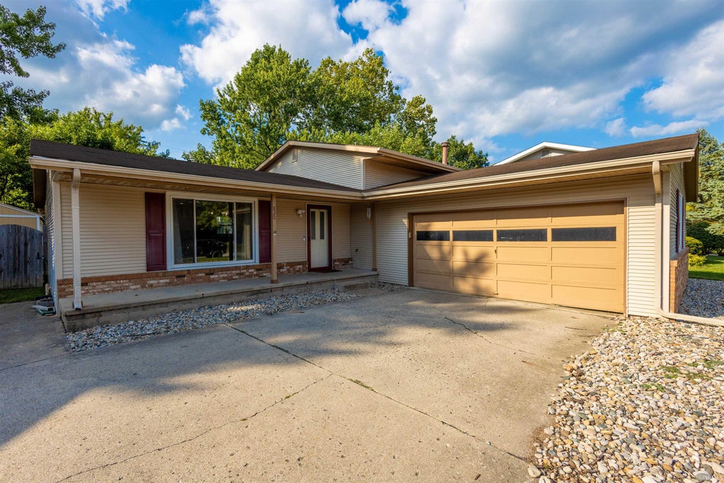 Photo of 820 Ashland Street, West Lafayette, IN 47906 (MLS # 202631913)