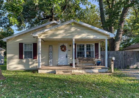 Photo of 2222 Kathleen Avenue, Evansville, IN 47714 (MLS # 202613897)