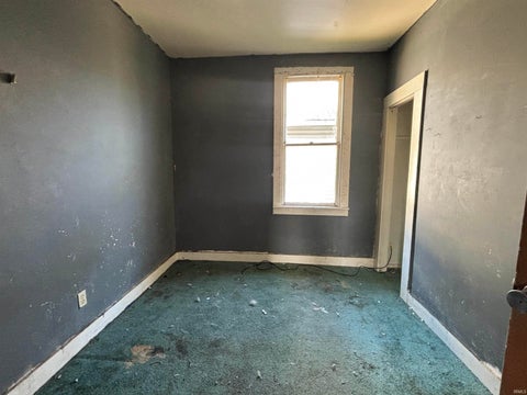 Tiny photo for 2344 Oliver Street, Fort Wayne, IN 46803 (MLS # 202637631)