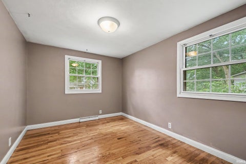 Tiny photo for 18255 Brightlingsea Place, South Bend, IN 46637 (MLS # 202636890)