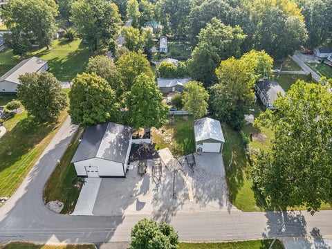 Tiny photo for 10801 N Lower Lake Shore Drive, Monticello, IN 47960 (MLS # 202637637)