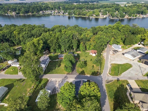 Tiny photo for 10801 N Lower Lake Shore Drive, Monticello, IN 47960 (MLS # 202637637)