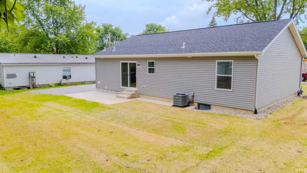 Photo of 1575 Hawthorne Street, Wabash, IN 46992 (MLS # 202632176)