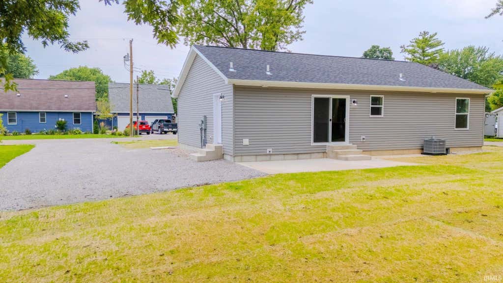 Photo of 1575 Hawthorne Street, Wabash, IN 46992 (MLS # 202632176)