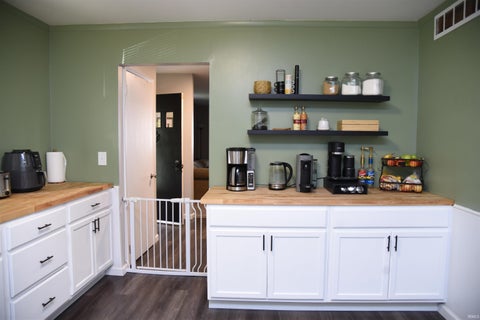 Tiny photo for 808 W 9th Street, Rochester, IN 46975 (MLS # 202642426)