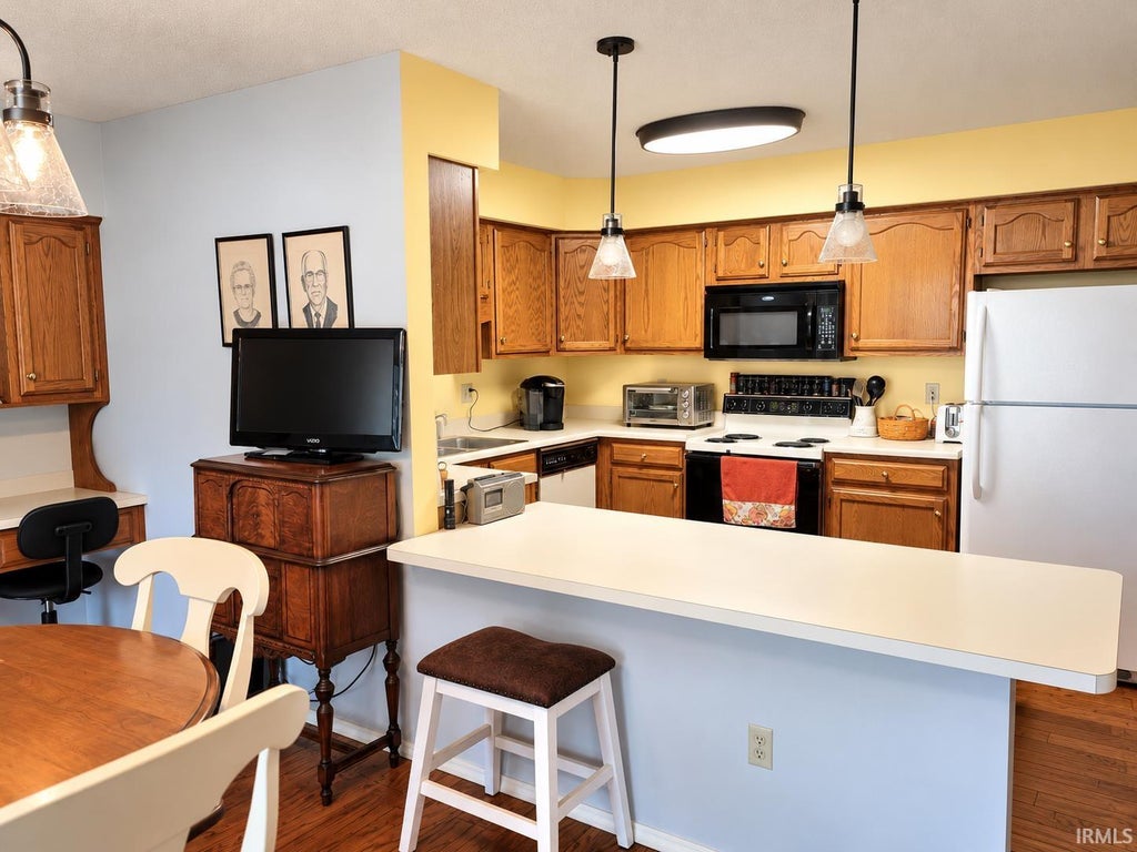 Photo of 6 Woodmere Drive, Washington, IN 47501 (MLS # 202642352)