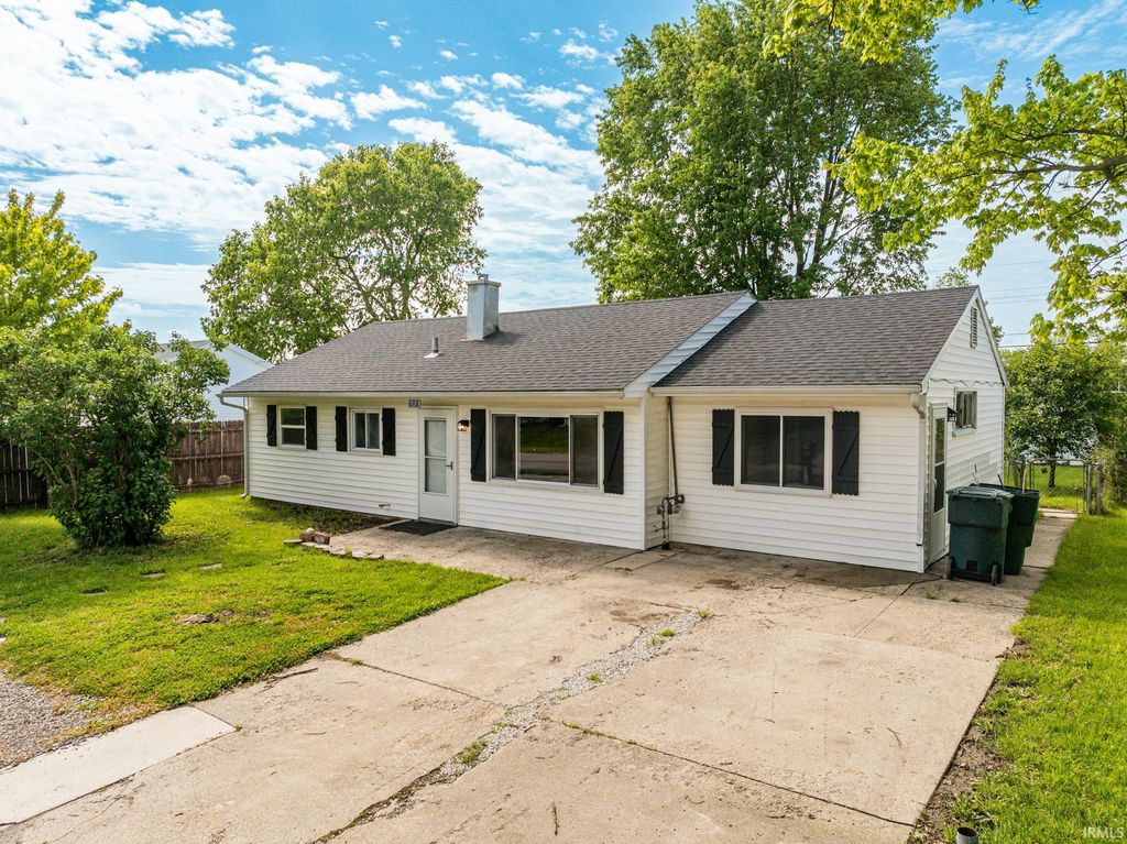 Photo of 613 E Linda Lane, Muncie, IN 47303 (MLS # 202617049)