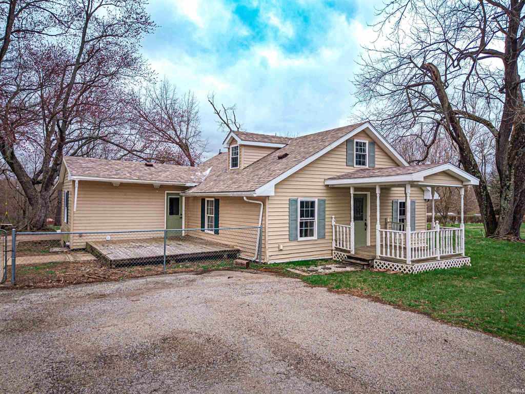 Photo of 572 W County Rd. 150 S., Petersburg, IN 47567 (MLS # 202609081)