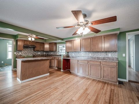 Tiny photo for 572 W County Rd. 150 S., Petersburg, IN 47567 (MLS # 202609081)