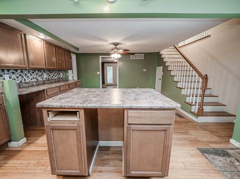 Tiny photo for 572 W County Rd. 150 S., Petersburg, IN 47567 (MLS # 202609081)