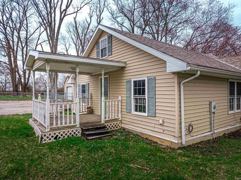 Tiny photo for 572 W County Rd. 150 S., Petersburg, IN 47567 (MLS # 202609081)