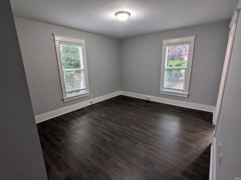 Tiny photo for 300 E Taylor Street, Kokomo, IN 46901 (MLS # 202519651)